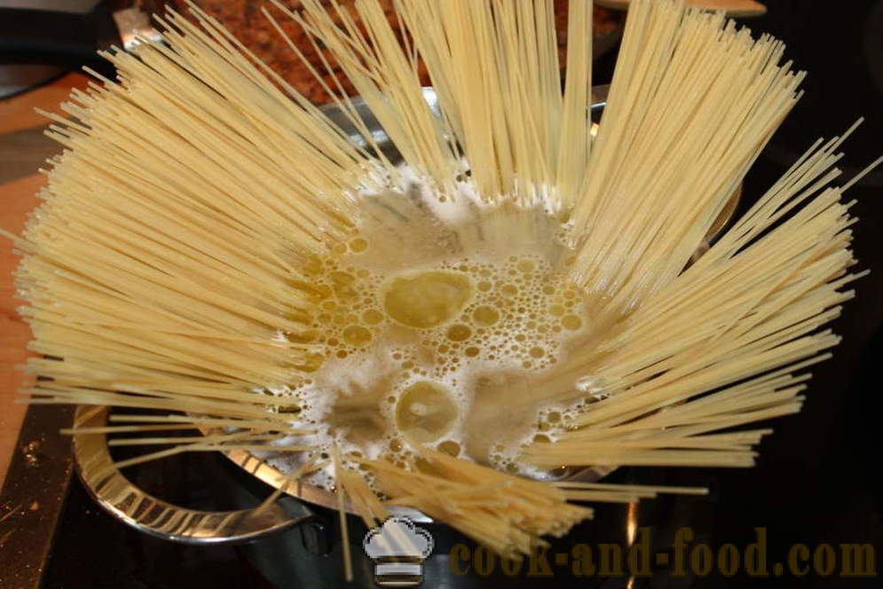 Spaghetti bolognese szósszal - hogyan kell főzni spagetti bolognese, a lépésről lépésre recept fotók