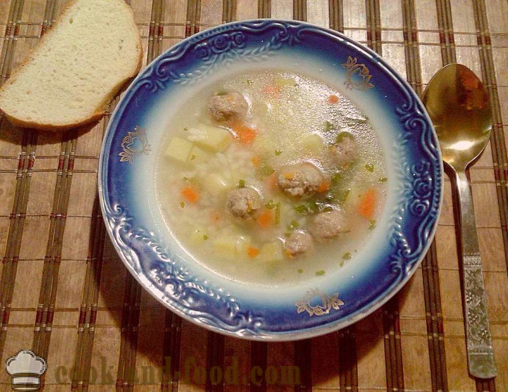 Egyszerű leves húsgombóccal és rizs -, hogyan kell főzni leves húsgombóc multivarka, lépésről lépésre recept fotók