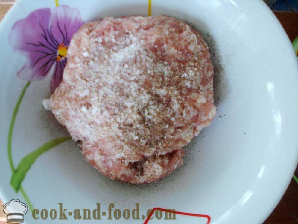 Puff hússal a kész leveles tészta - hogyan leveles tészta hússal, lépésről lépésre recept fotók