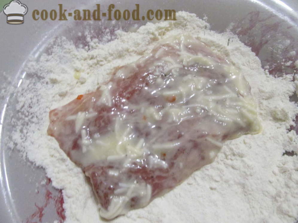 Juicy sertésborda sütőben sajttal tésztát -, hogyan kell főzni karaj a sütőben, a lépésről lépésre recept fotók