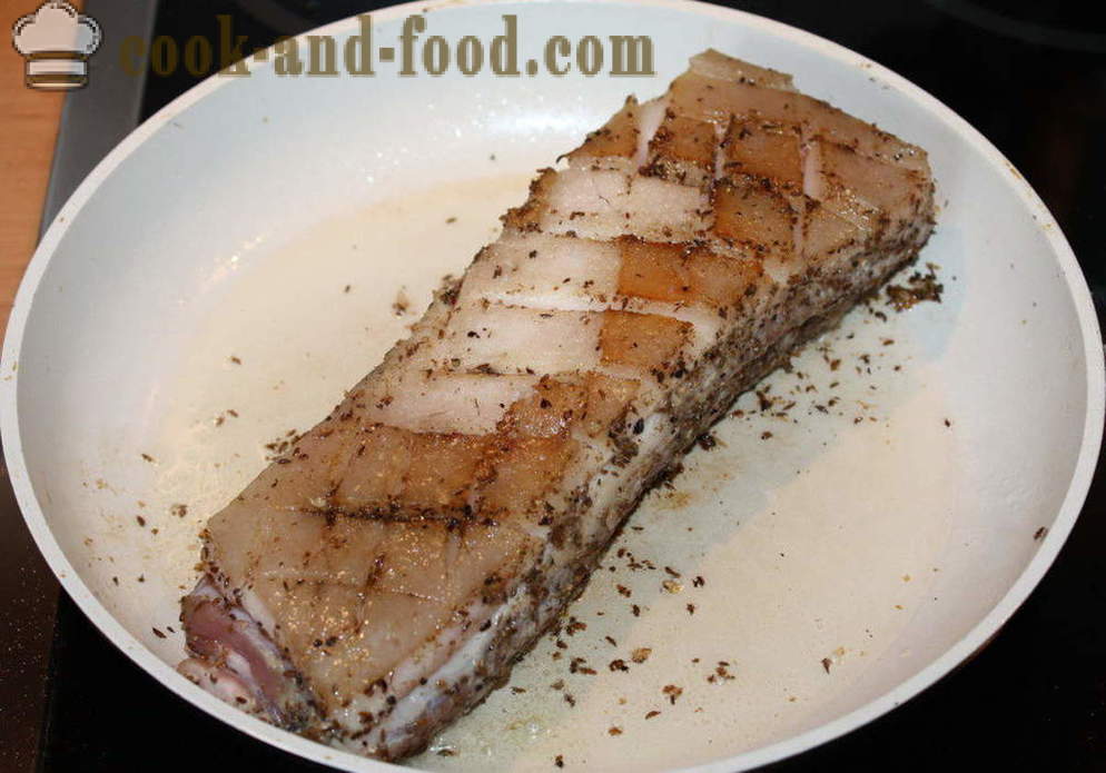 Bacon, kemencében sült burgonyával - hogyan kell sütni finom szegy a sütőben, a lépésről lépésre recept fotók