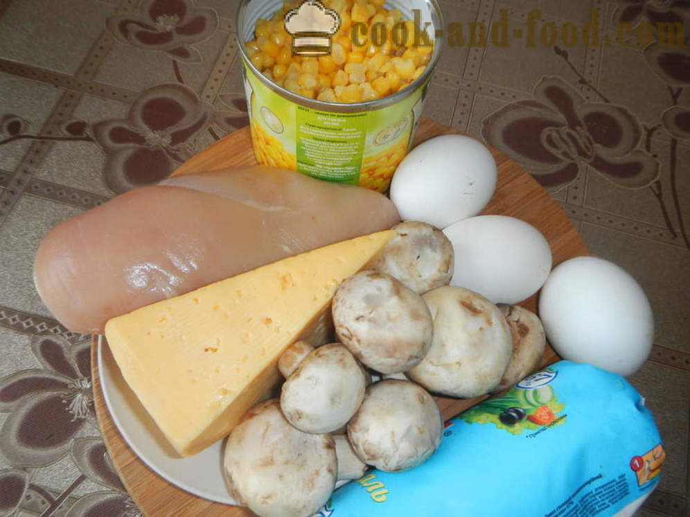 Saláta rétegek: csirke, gomba, sajt és tojás -, hogyan helyezkedjenek el a saláta rétegből, egy lépésről lépésre recept fotók