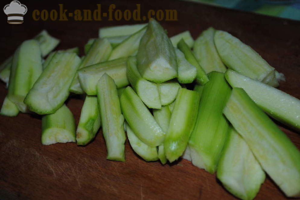 Finom cukkini dióval és fokhagymás - hogyan kell elkészíteni egy saláta cukkini és dió, egy lépésről lépésre recept fotók