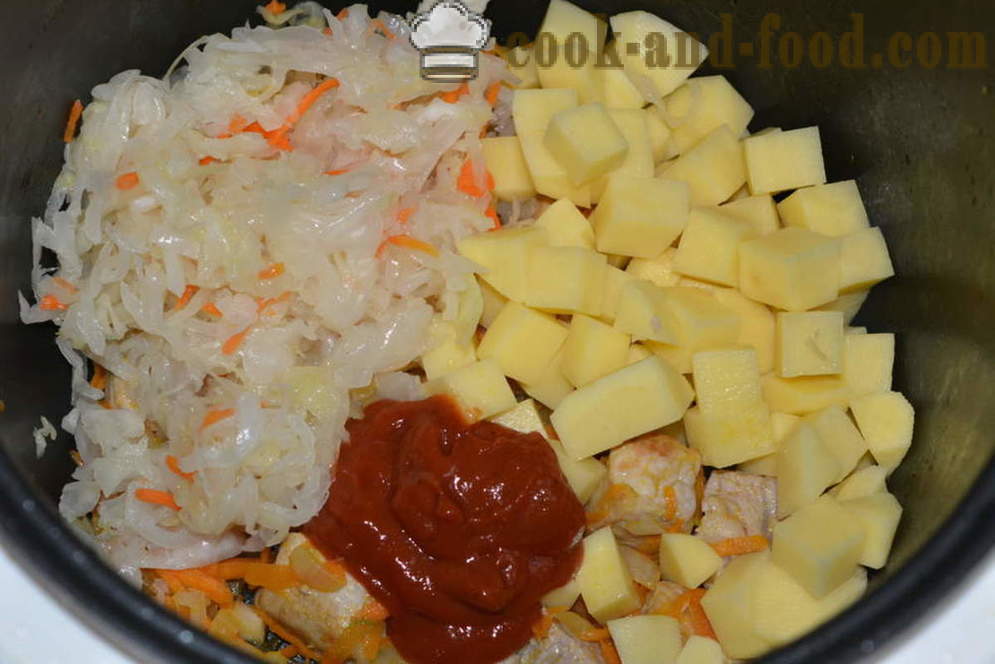 Savanyú leves savanyú káposzta hússal multivarka - hogyan kell főzni leves savanyú káposzta multivarka, lépésről lépésre recept fotók
