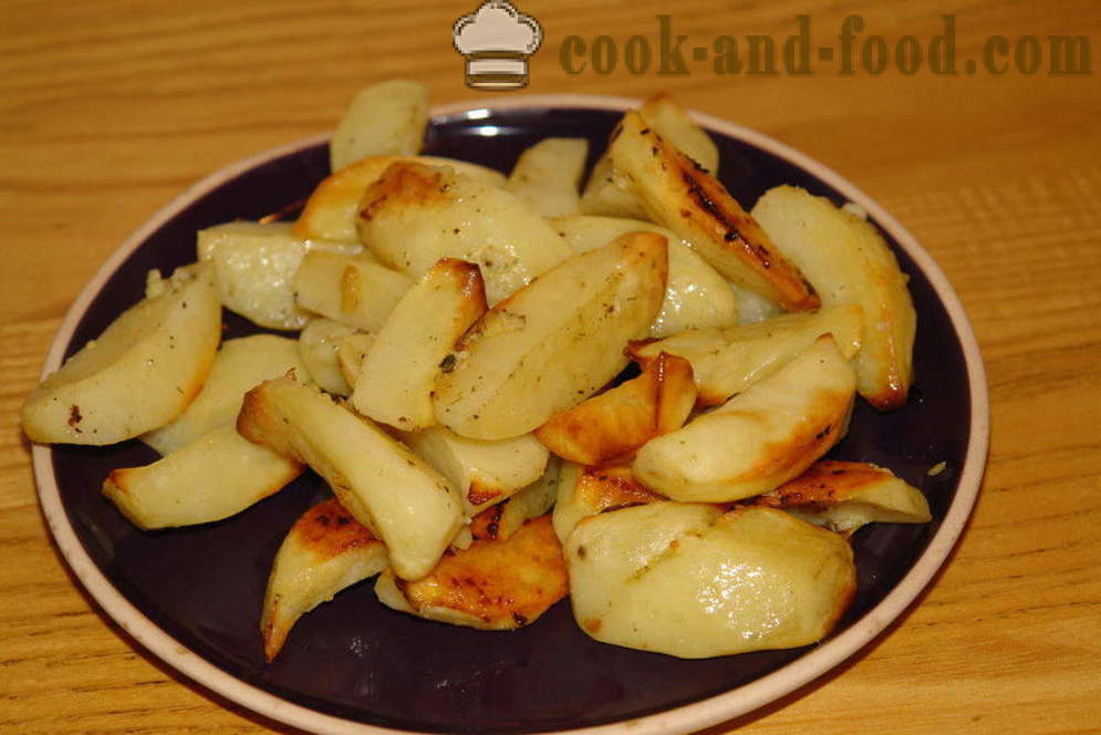 Burgonya sült a kemencében - mint sült burgonya szeleteket a sütőbe, egy lépésről lépésre recept fotók