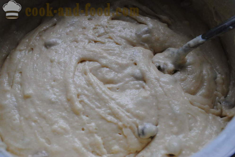 Házi sütemény mazsolával a sütőben - hogyan muffin mazsolával a kefir, a lépésről lépésre recept fotók