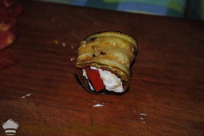 Rolls cukkini sajttal, fokhagymás majonézzel - hogyan lehet tekercsben cukkini, lépésről lépésre recept fotók