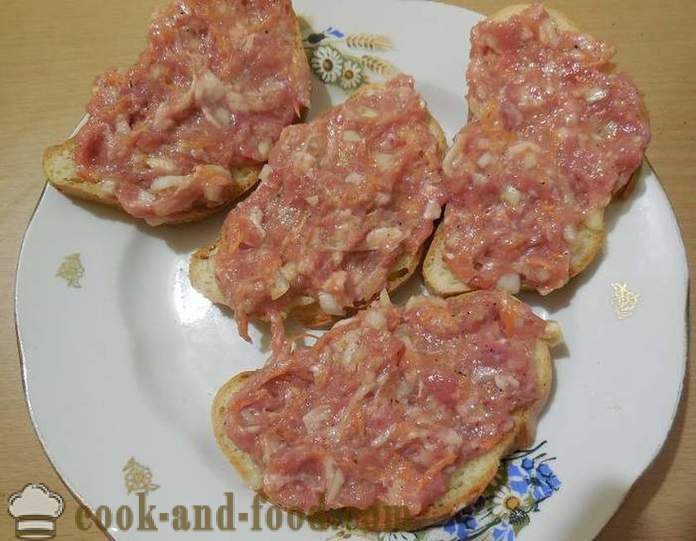 Forró szendvicsek hússal, sült egy serpenyőben - hogyan lehet meleg szendvicsek hússal, lépésről lépésre recept fotók