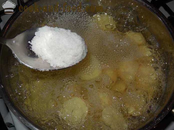 Delicious új burgonya tejföllel, kapros, fokhagymás - hogyan kell főzni egy finom újburgonya, egy egyszerű recept a fotó