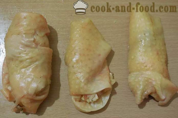 Ízletes roll csirke bőre töltött belsőségek és köles - hogyan kell főzni egy cipó recept egy fotó