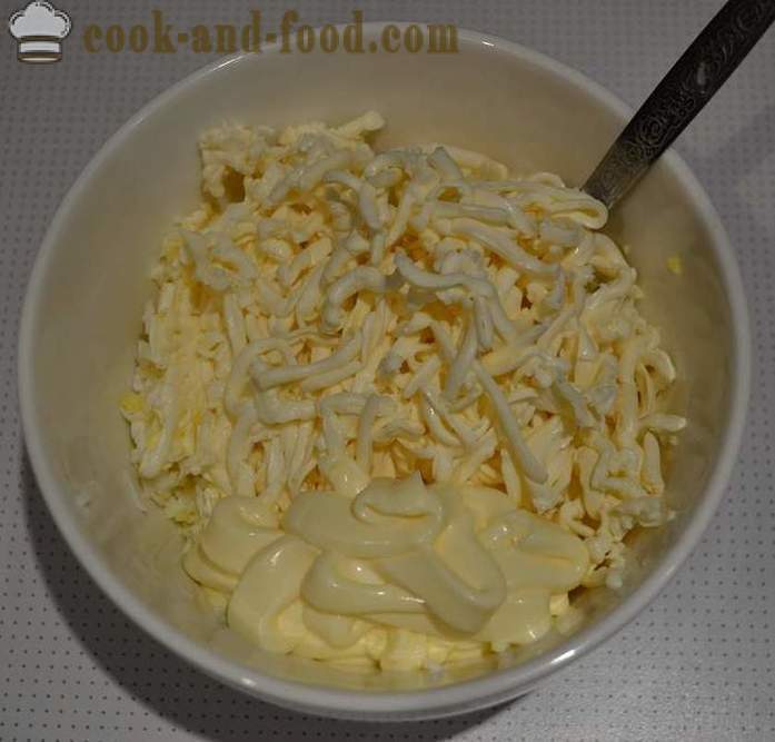 Finom üdülési tartlets sajttal és tojással - egy egyszerű recept a töltési és szépen berendezett snack tartlet képpel