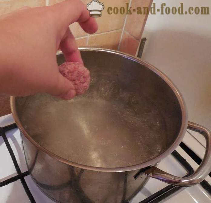 Leves húsgombóccal a darált hús és búzadara - hogyan kell főzni leves és húsgombóc - lépésről lépésre recept fotók