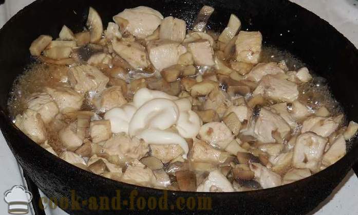 Csirke párolt gombával, vagy hogyan kell főzni csirke pörkölt - lépésről lépésre recept fotók