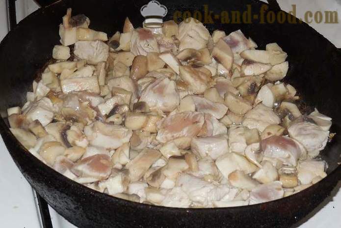 Csirke párolt gombával, vagy hogyan kell főzni csirke pörkölt - lépésről lépésre recept fotók
