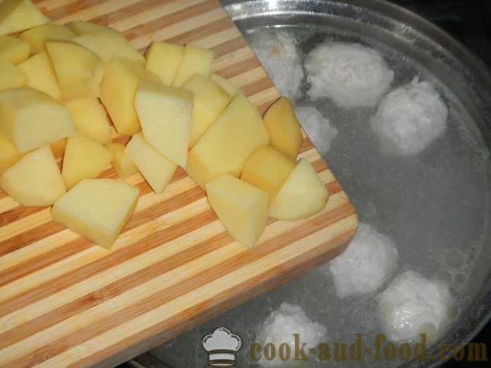 Finom leves húsgombóccal és tészta - lépésről lépésre recept fotókkal, hogyan kell főzni leves húsgombóccal
