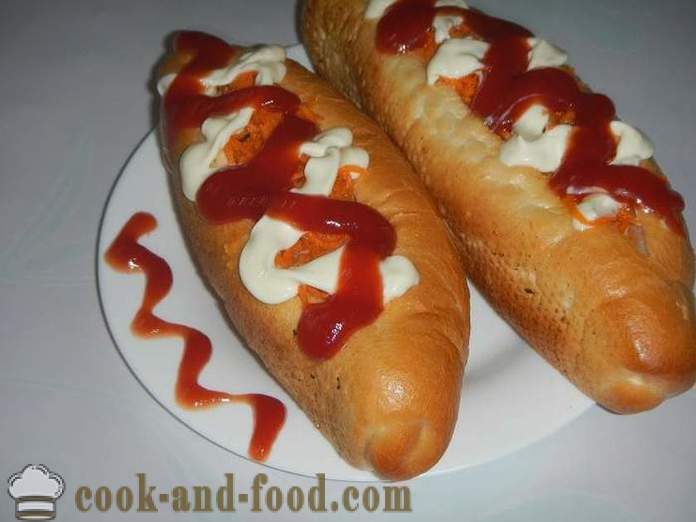 Finom házi hot dog - hogyan lehet a hot dog, a lépésről lépésre recept fotókkal.