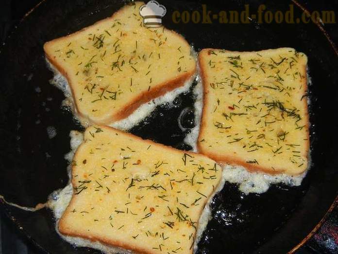Toast fehér kenyér tojás: édes, sós és a fokhagymát. Hogyan készítsünk ízletes croutons egy serpenyőben - lépésről lépésre recept fotókkal.