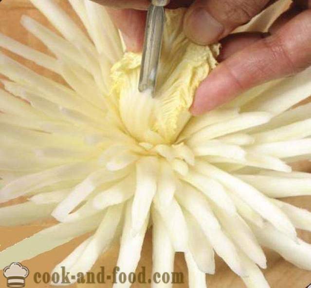 Carving kezdőknek zöldségek: krizantém virág a kínai kel, fotók